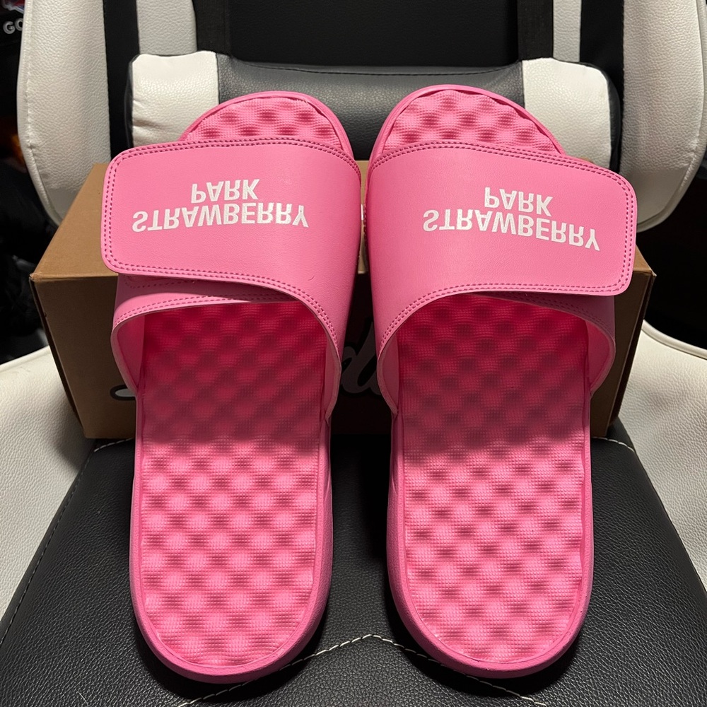 Strawberry Park Pink Mirror Slides Size 11